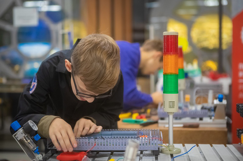 mm2018.jpg mm2018.jpg